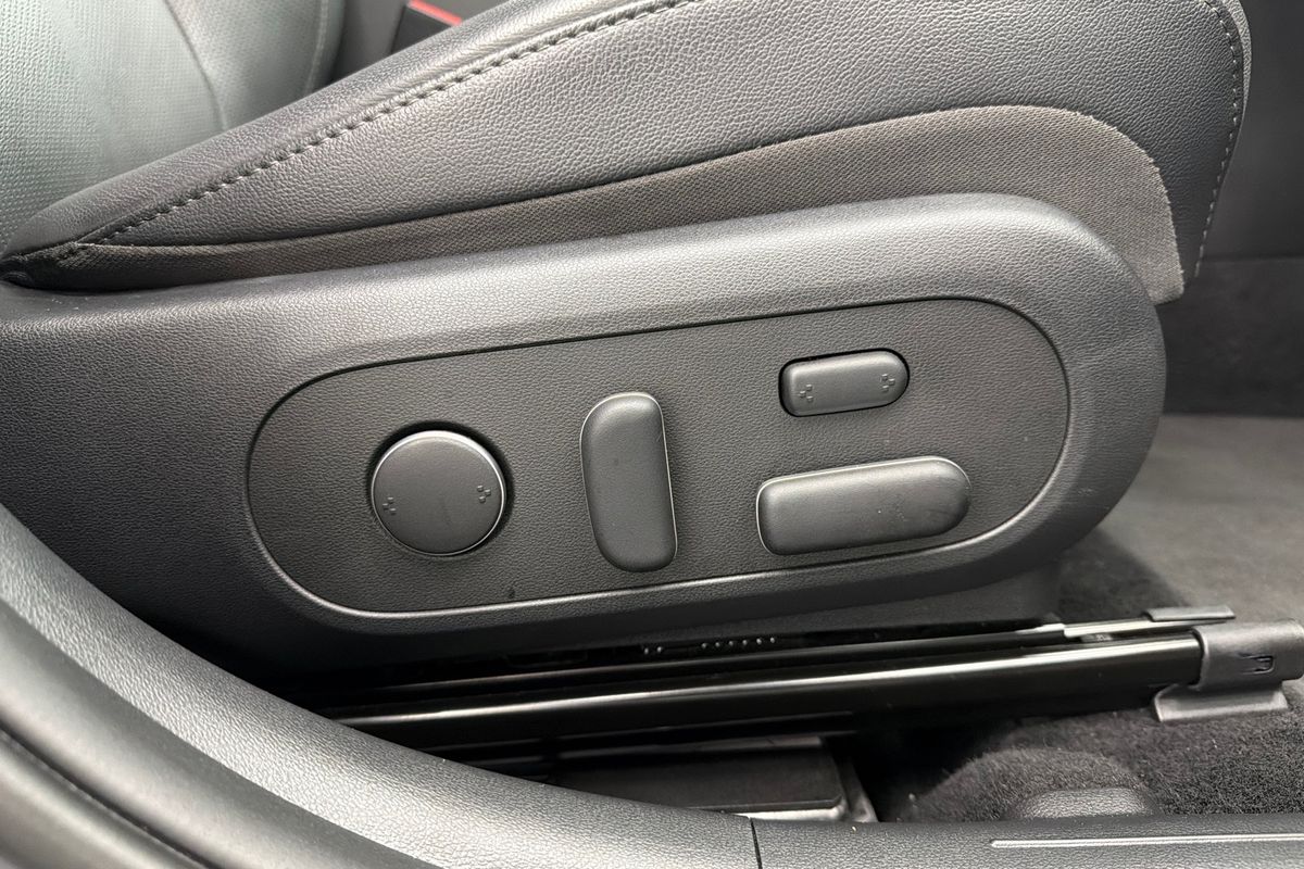 2025 Hyundai Kona Premium SX2.V2