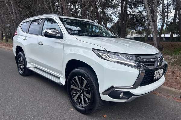 2017 Mitsubishi Pajero Sport GLS QE
