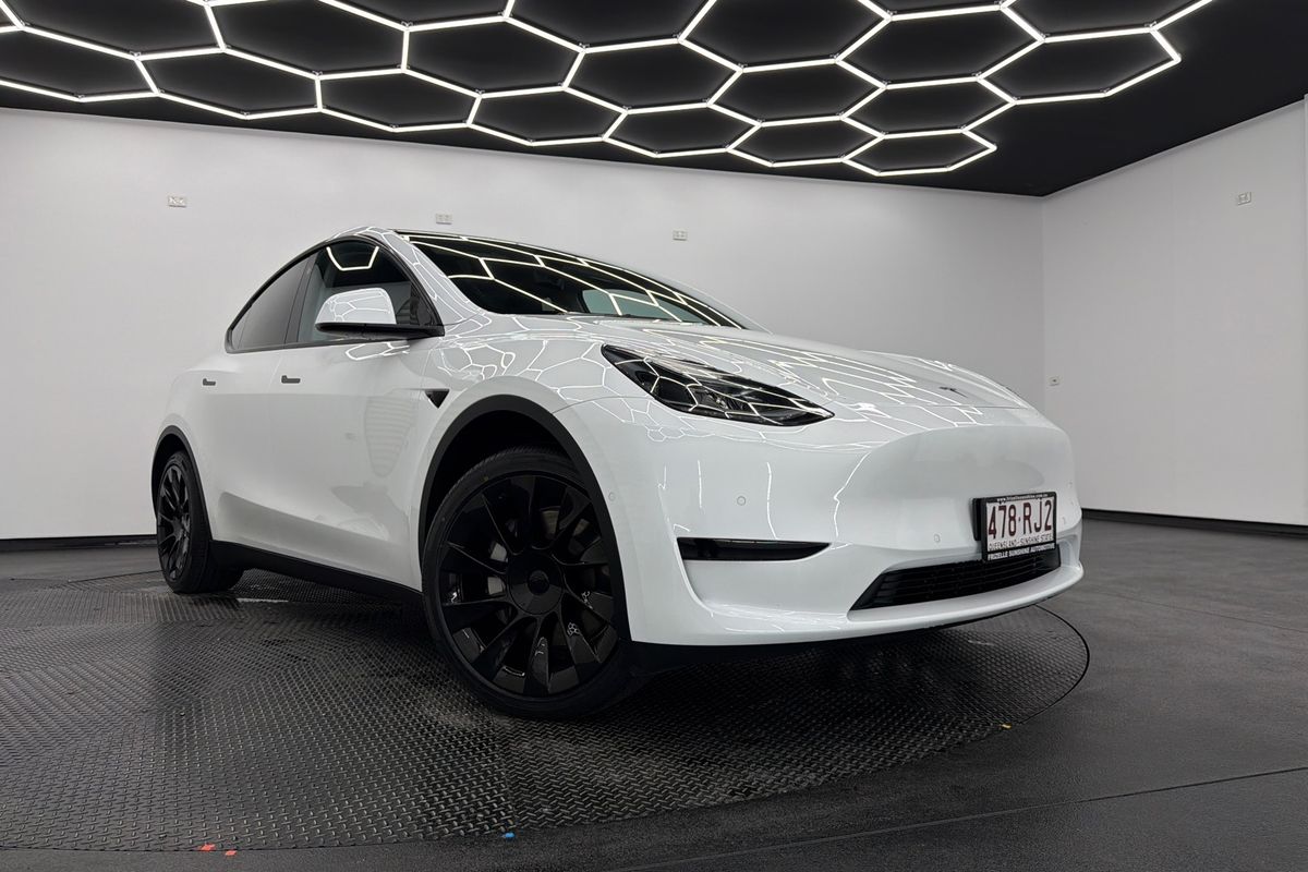 2023 Tesla Model Y Rear-Wheel Drive