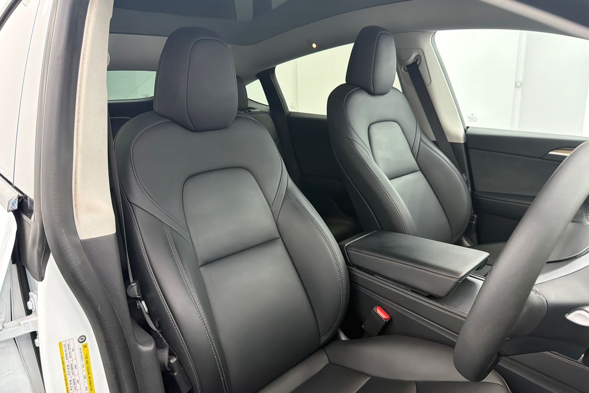 2023 Tesla Model Y Rear-Wheel Drive