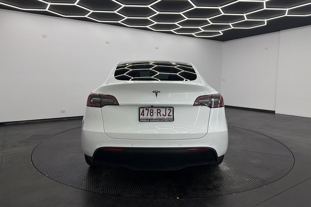 2023 Tesla Model Y Rear-Wheel Drive