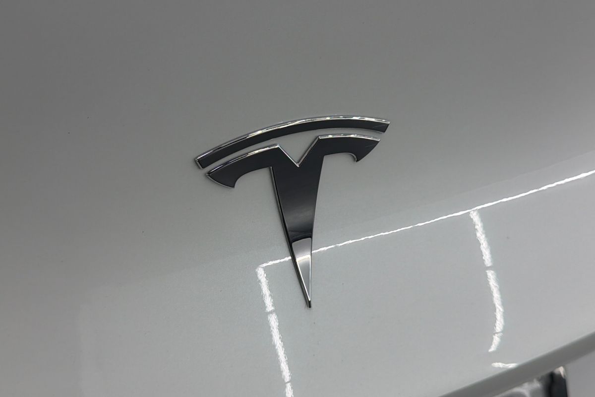 2023 Tesla Model Y Rear-Wheel Drive