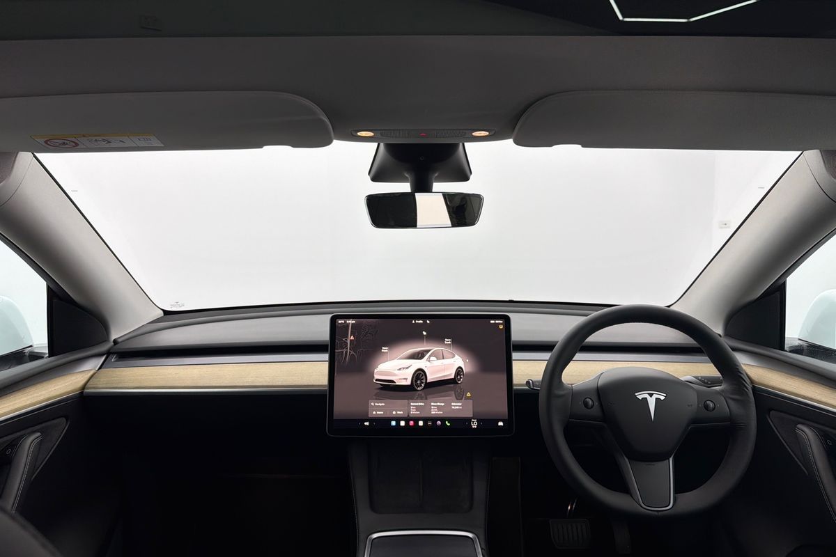 2023 Tesla Model Y Rear-Wheel Drive