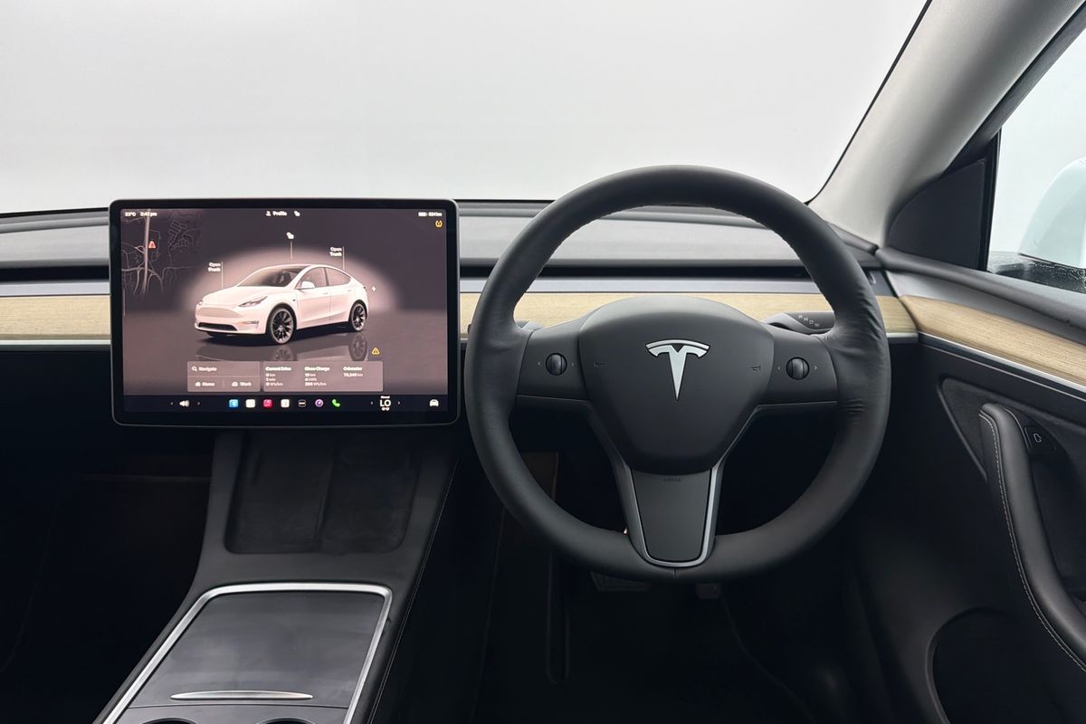 2023 Tesla Model Y Rear-Wheel Drive