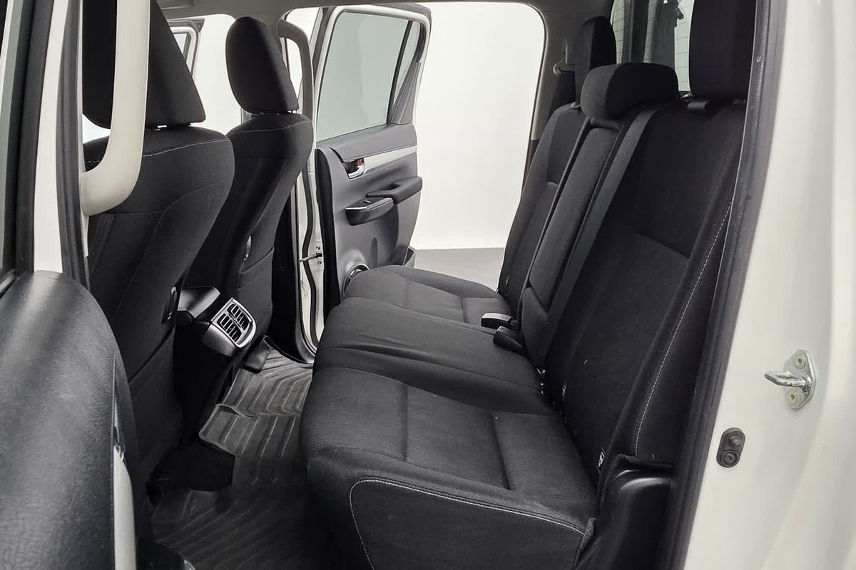2019 Toyota Hilux SR5 GUN126R 4X4