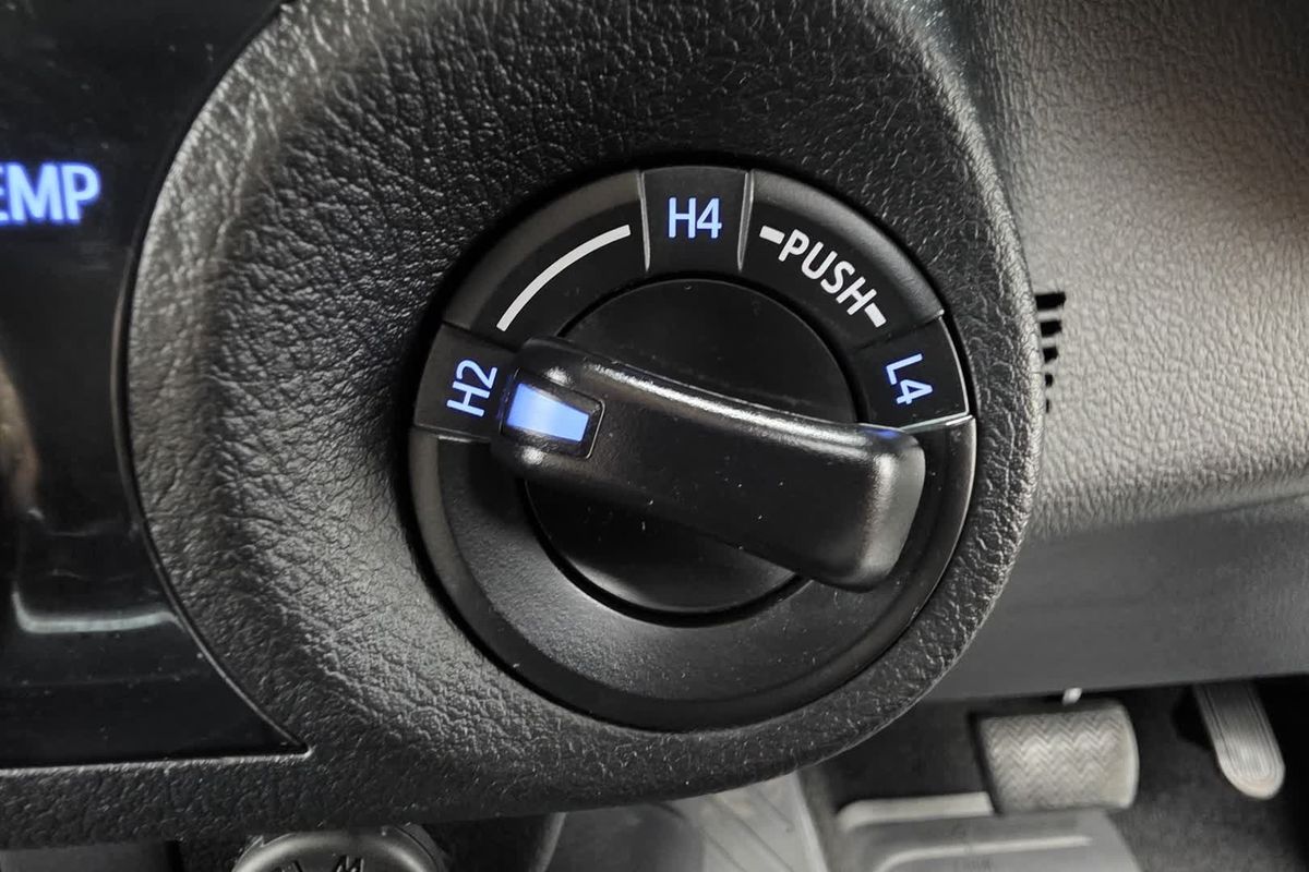 2019 Toyota Hilux SR5 GUN126R 4X4