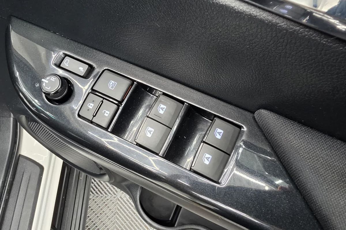 2019 Toyota Hilux SR5 GUN126R 4X4