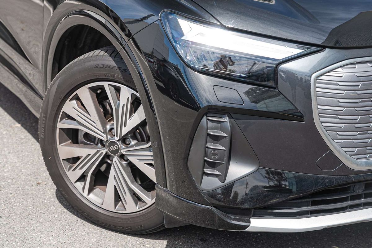 2025 Audi Q4 e-tron 45 F4