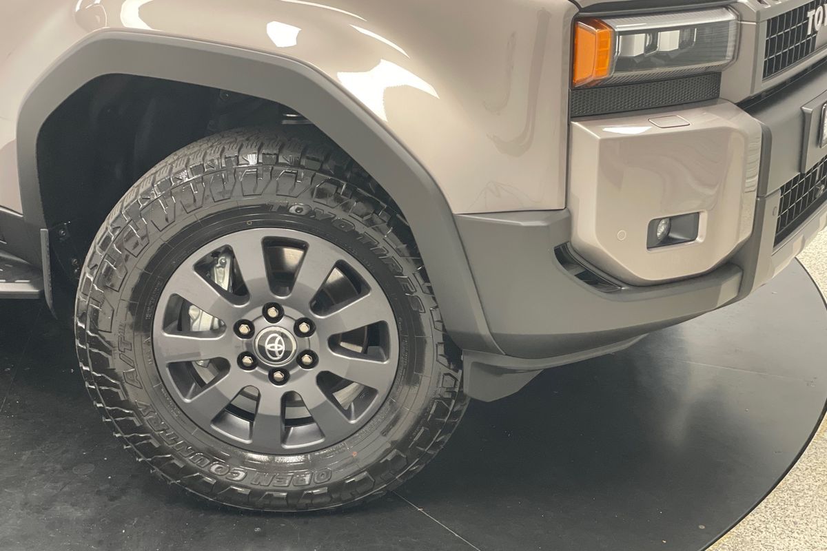 2025 Toyota Landcruiser Prado Altitude GDJ251R