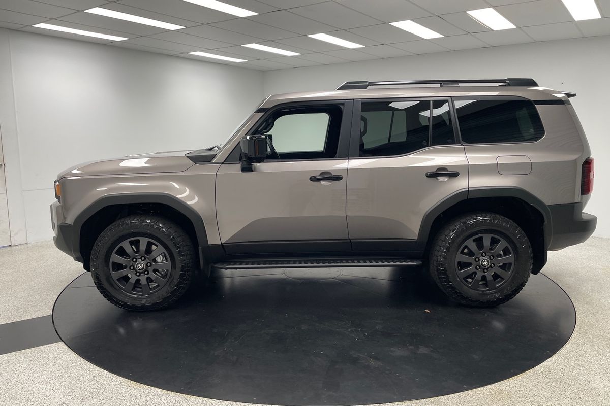 2025 Toyota Landcruiser Prado Altitude GDJ251R