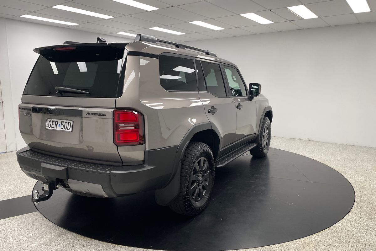2025 Toyota Landcruiser Prado Altitude GDJ251R