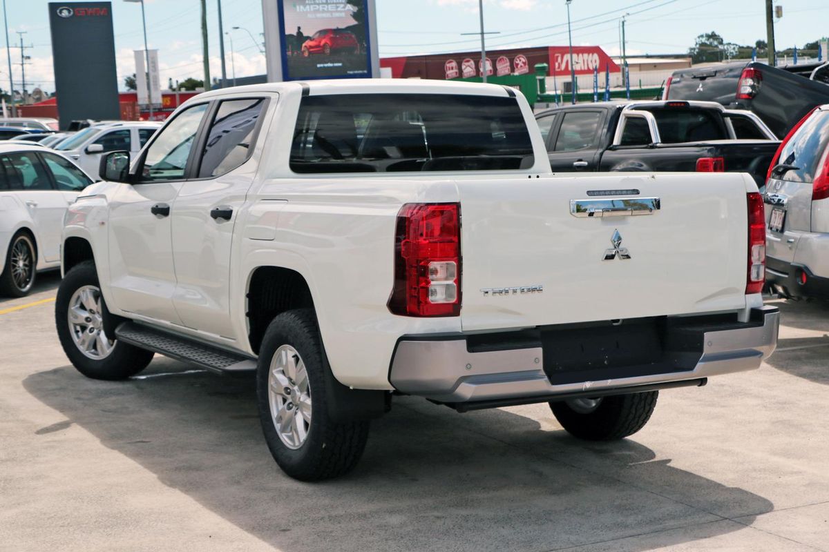2025 Mitsubishi Triton GLX+ MV 4X4