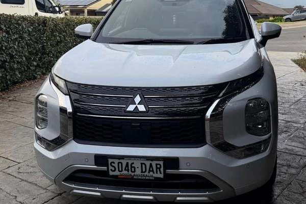 2024 Mitsubishi Outlander Exceed Tourer ZM
