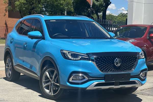 2022 MG HS Essence SAS23
