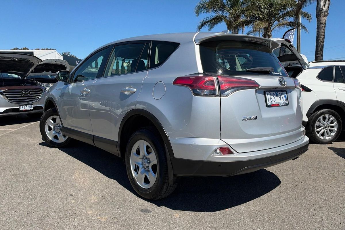 2016 Toyota RAV4 GX ZSA42R