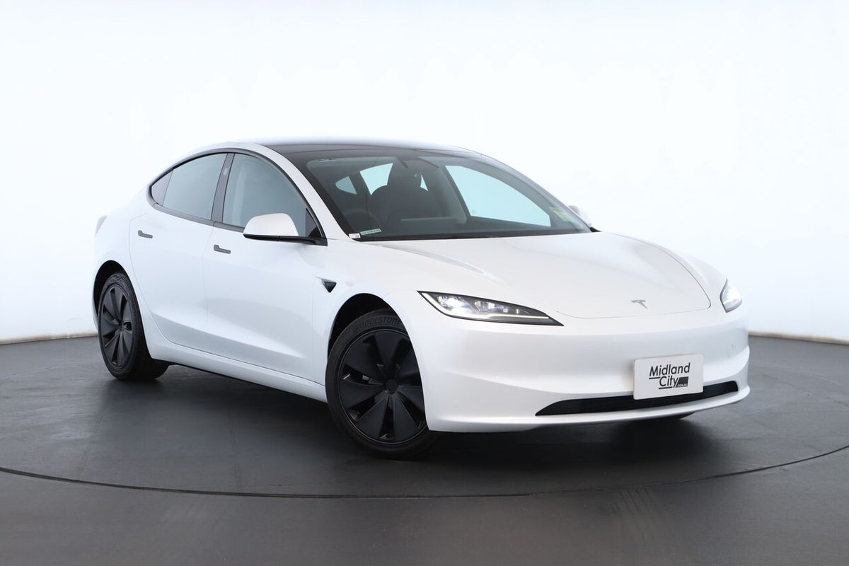 2025 Tesla Model 3 Rear-Wheel Drive