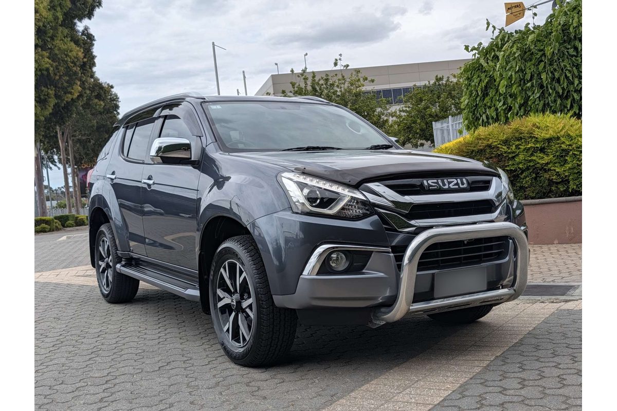 2021 Isuzu MU-X LS-T