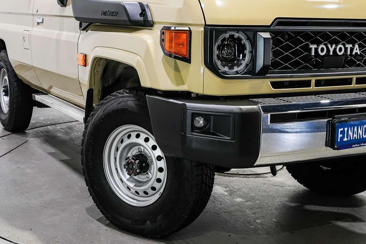 2025 Toyota Landcruiser GXL Troopcarrier GDJL78R