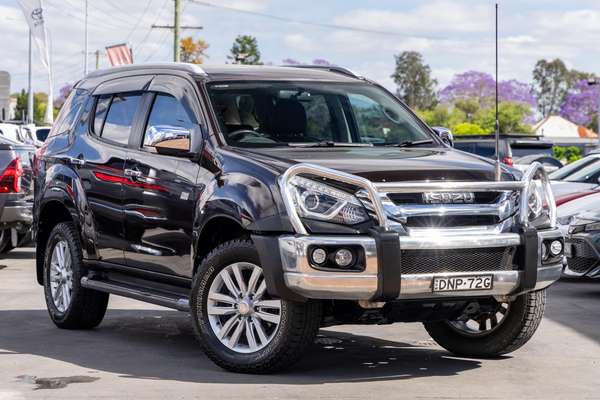 2017 Isuzu MU-X LS-T