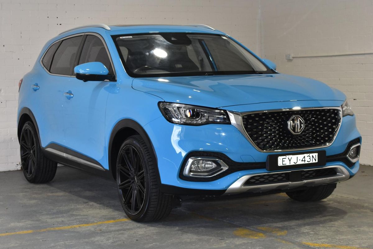 2022 MG HS Essence SAS23