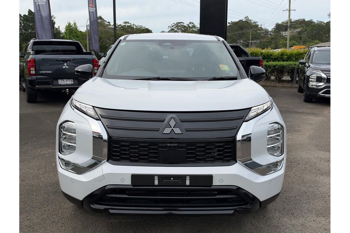 2026 Mitsubishi Outlander Black Edition ZM