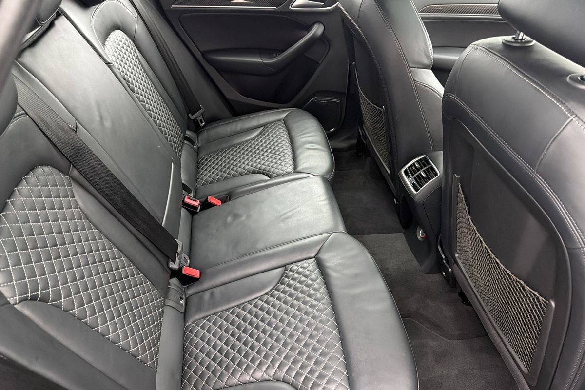 2016 Audi RS Q3 performance 8U