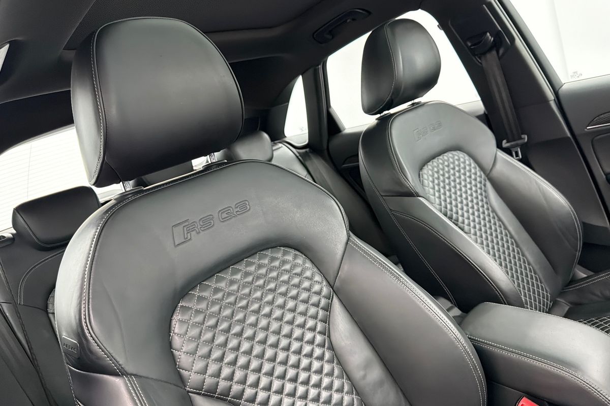 2016 Audi RS Q3 performance 8U