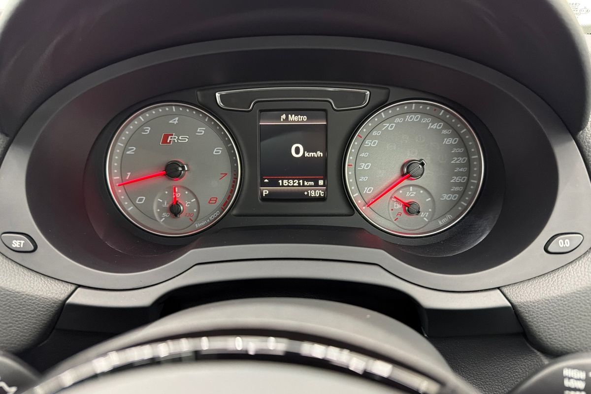 2016 Audi RS Q3 performance 8U