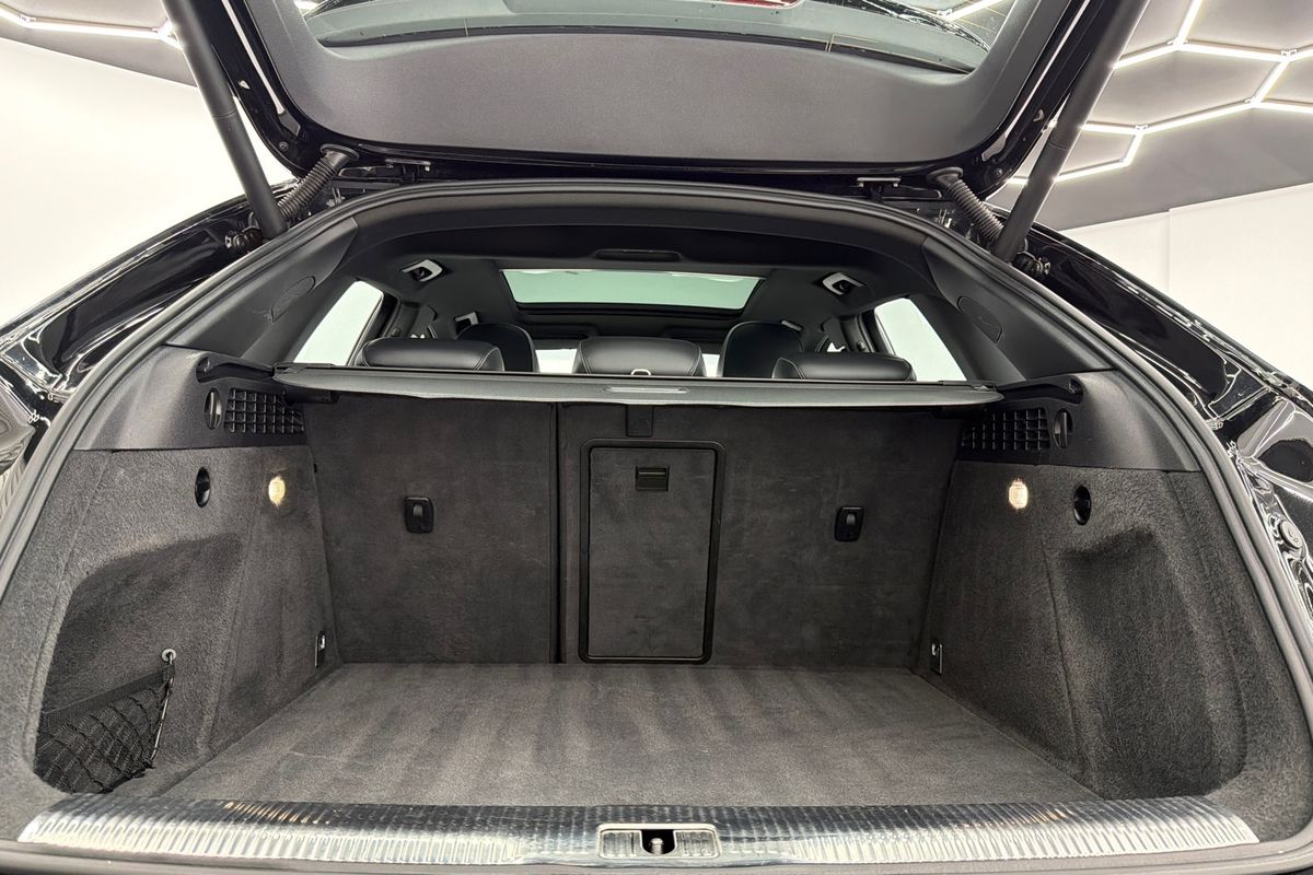 2016 Audi RS Q3 performance 8U
