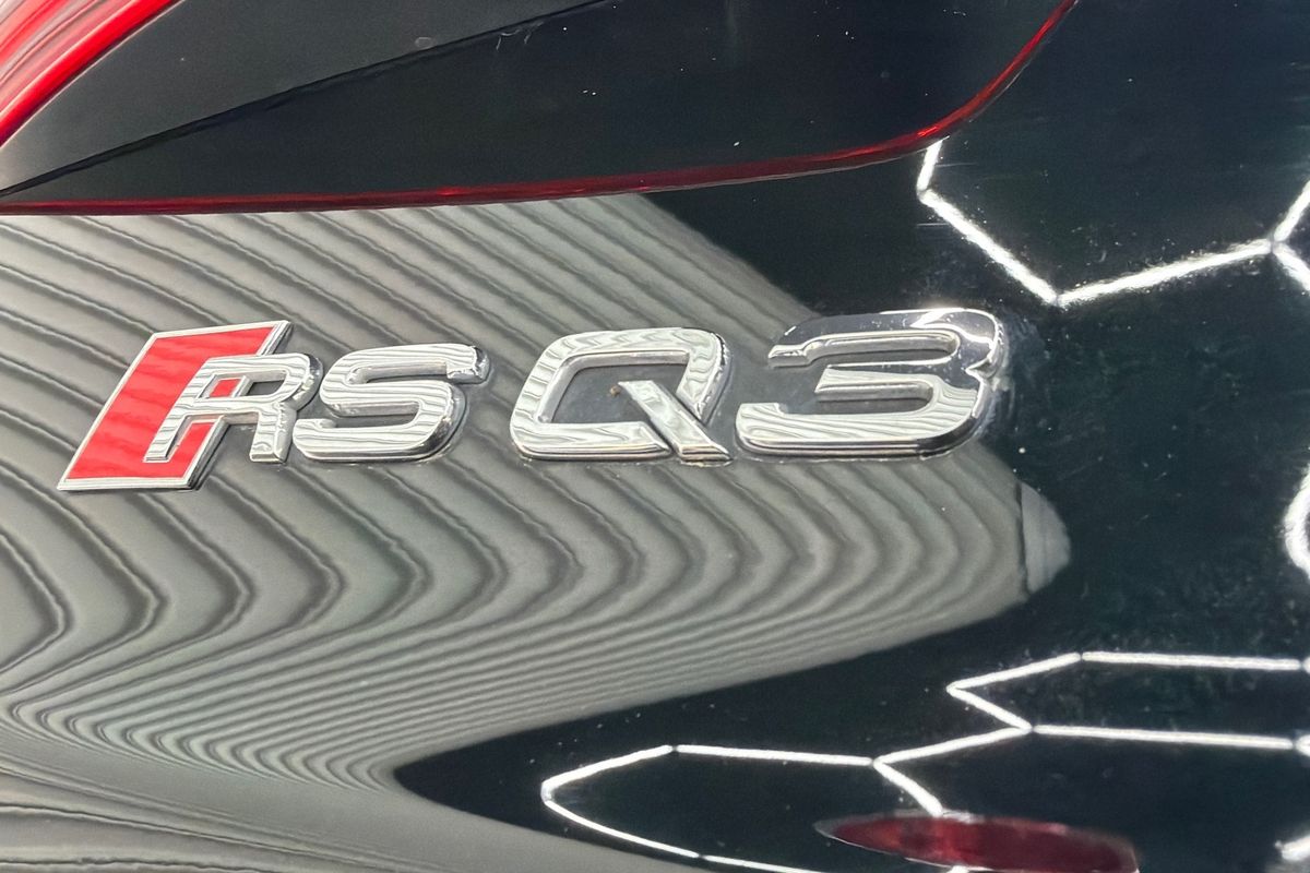 2016 Audi RS Q3 performance 8U