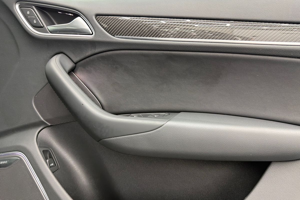 2016 Audi RS Q3 performance 8U