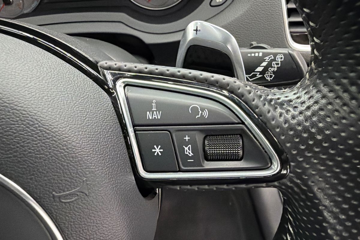 2016 Audi RS Q3 performance 8U