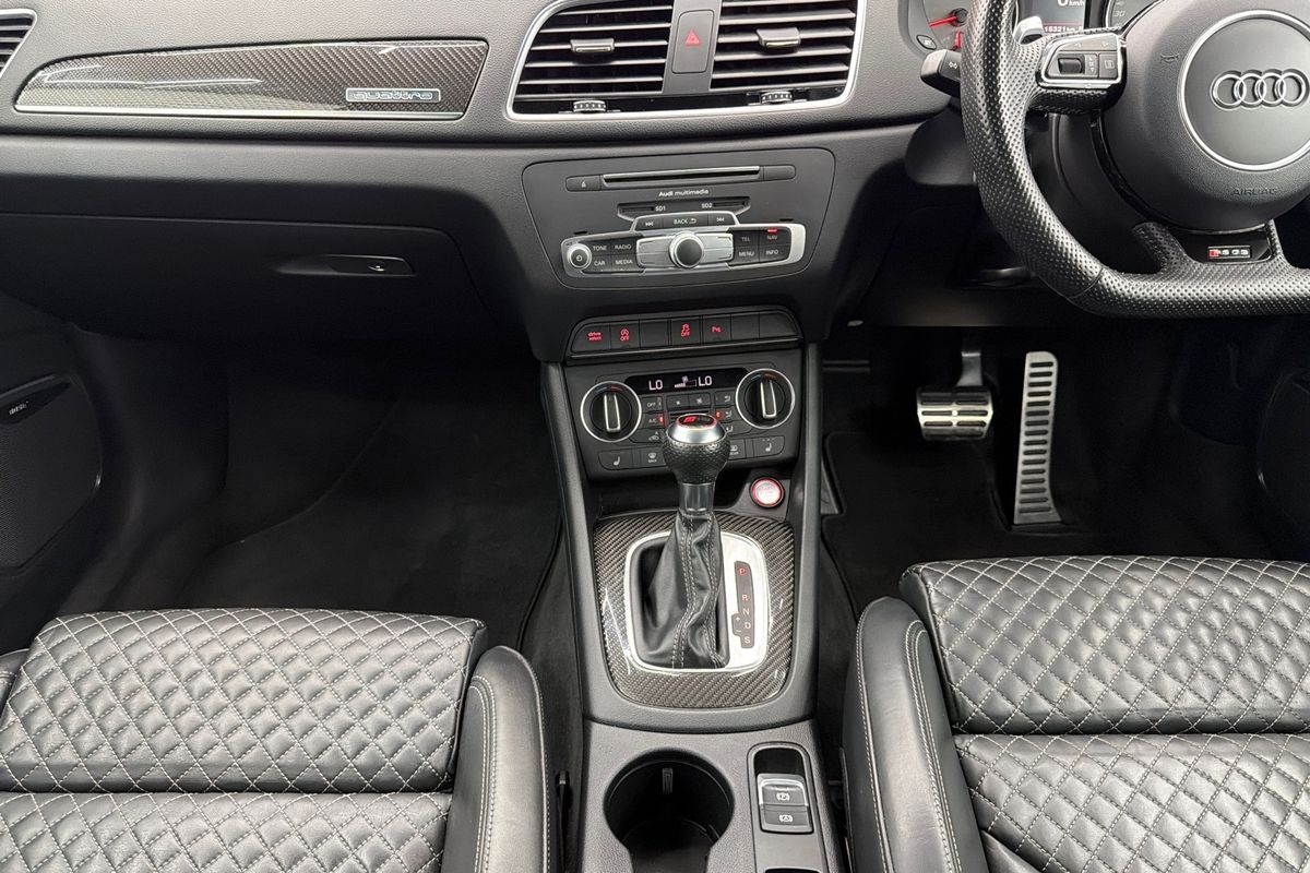 2016 Audi RS Q3 performance 8U