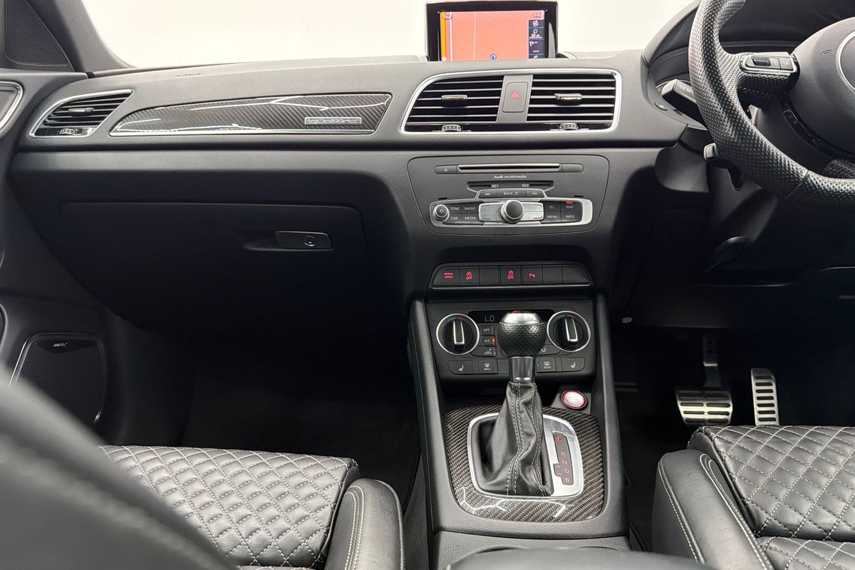 2016 Audi RS Q3 performance 8U