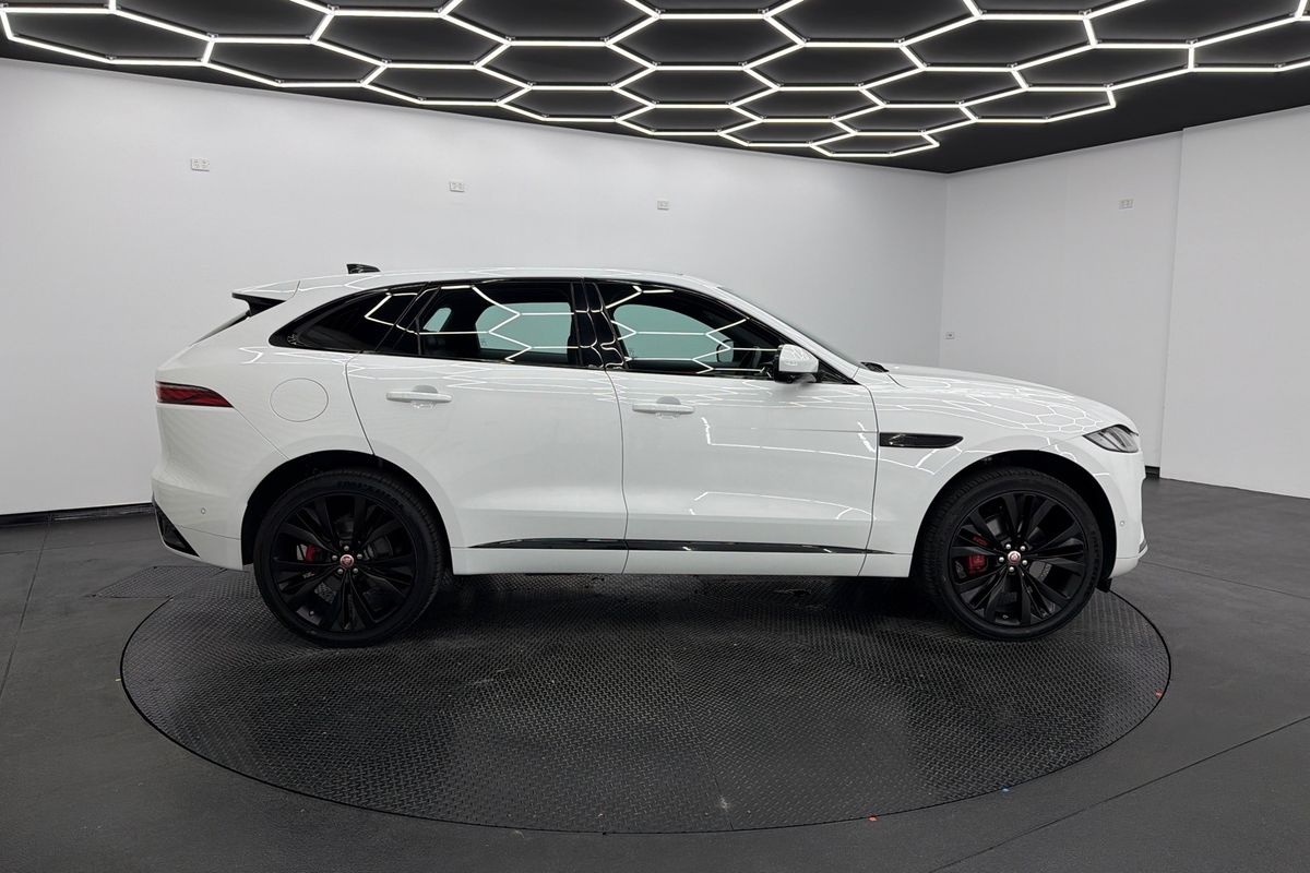 2021 Jaguar F-PACE P250 R-Dynamic S X761