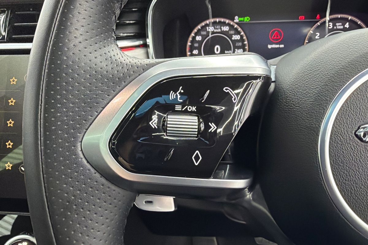 2021 Jaguar F-PACE P250 R-Dynamic S X761