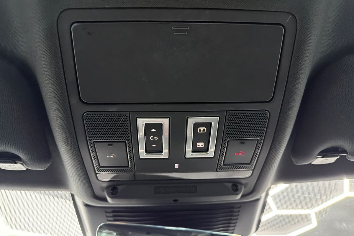2021 Jaguar F-PACE P250 R-Dynamic S X761