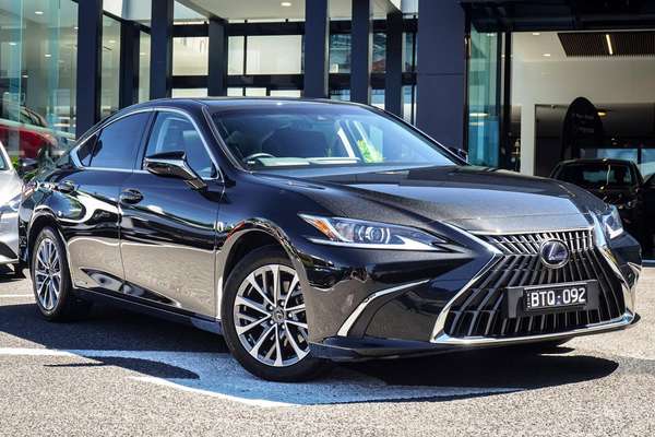 2021 Lexus ES ES300h Luxury AXZH10R