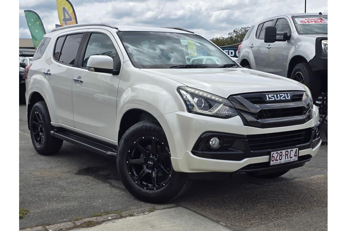 2020 Isuzu MU-X Onyx Edition