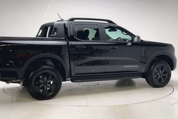 2025 Ford Ranger PHEV Wildtrak 4X4 2.3L thumb-2