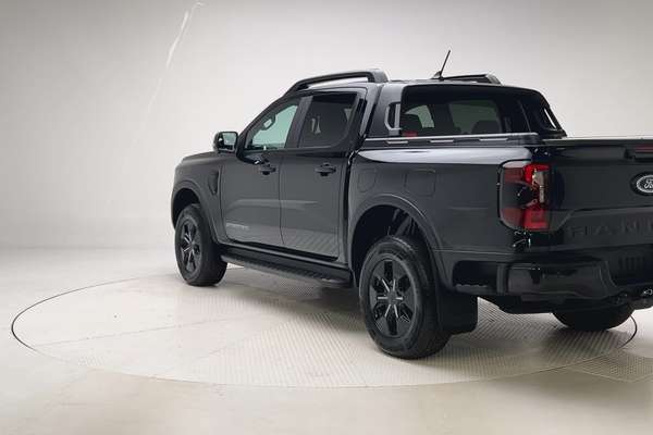 2025 Ford Ranger PHEV Wildtrak 4X4 2.3L thumb-8