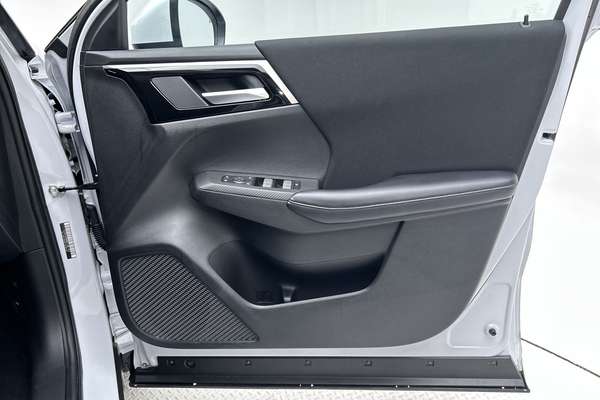 2024 Mitsubishi Outlander ES ZM thumb-18