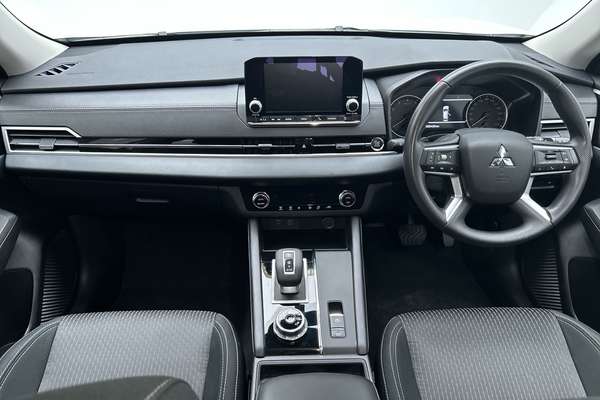 2024 Mitsubishi Outlander ES ZM thumb-19