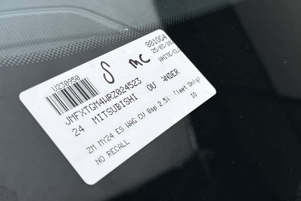 2024 Mitsubishi Outlander ES ZM thumb-23
