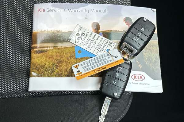 2017 Kia Cerato Sport YD thumb-22