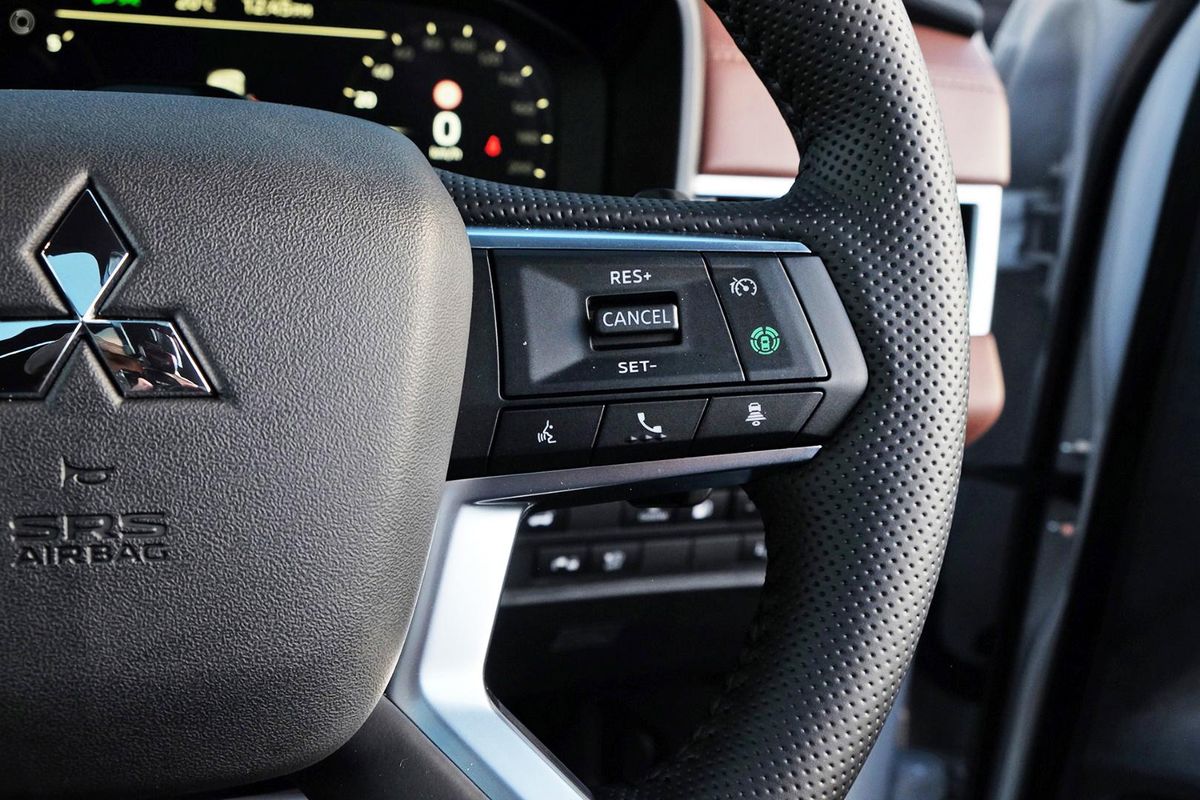 2025 Mitsubishi Outlander PHEV Exceed Tourer ZM