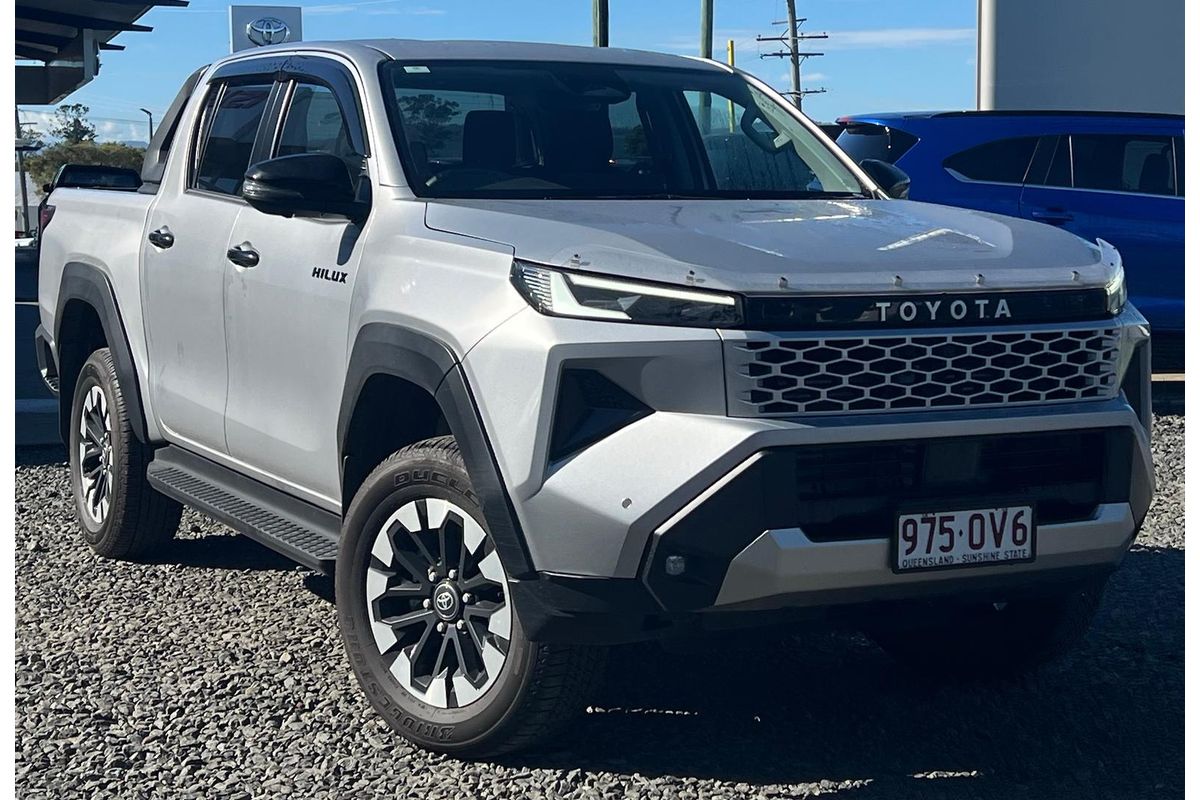 2025 Toyota Hilux SR5 GUN226R 4X4