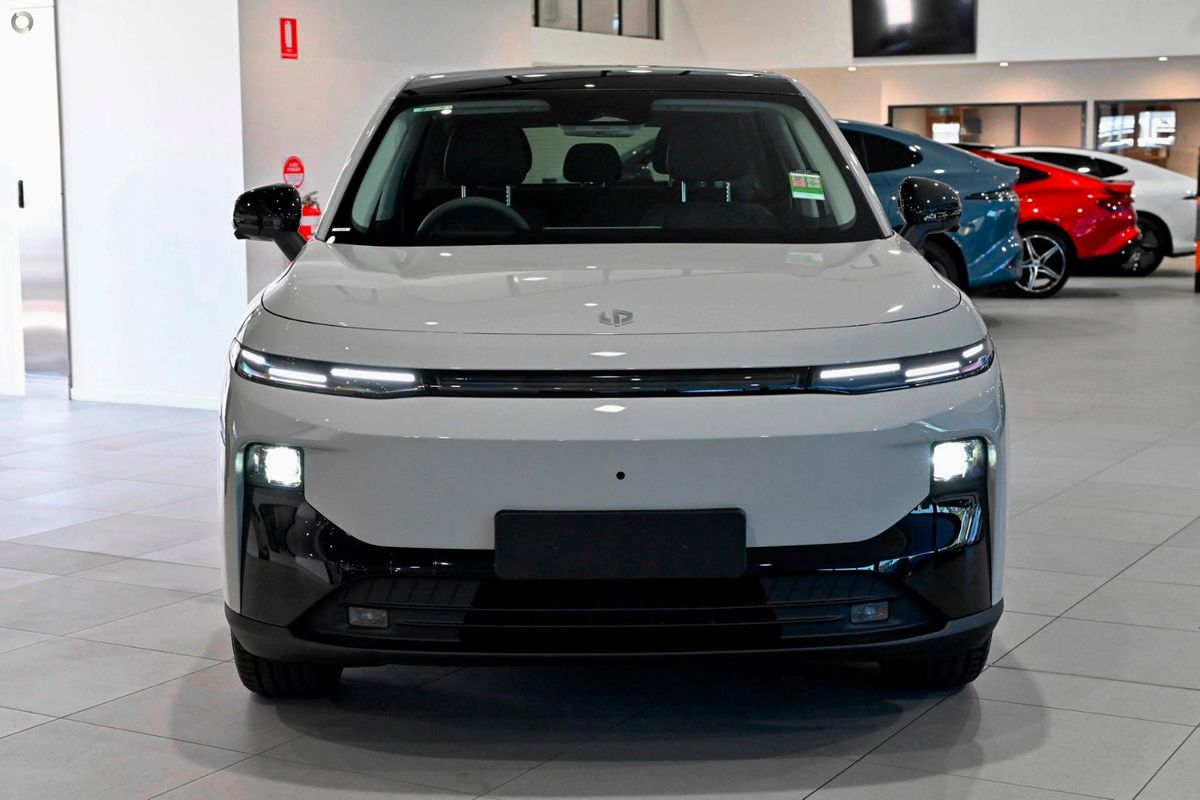 2026 Leapmotor B10 Design LR A12