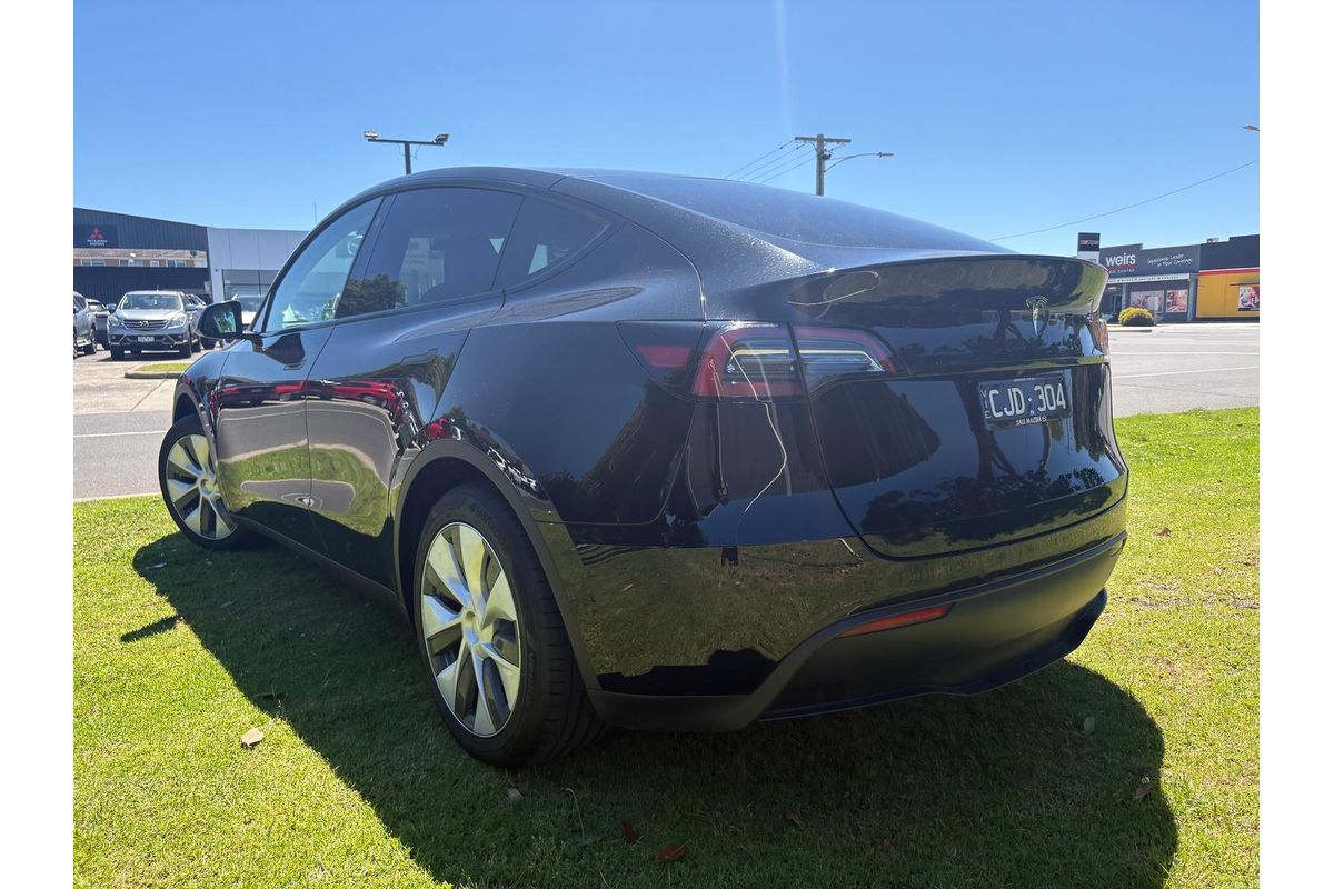 2023 Tesla Model Y Rear-Wheel Drive