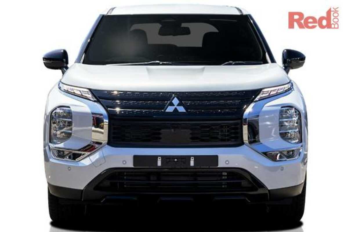 2024 Mitsubishi Outlander Black Edition ZM